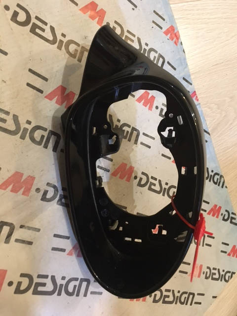 Накладка на зеркало правая Bmw E88 E90 51168036572