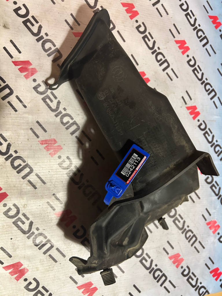 Водосток передний правый Bmw 64316925978