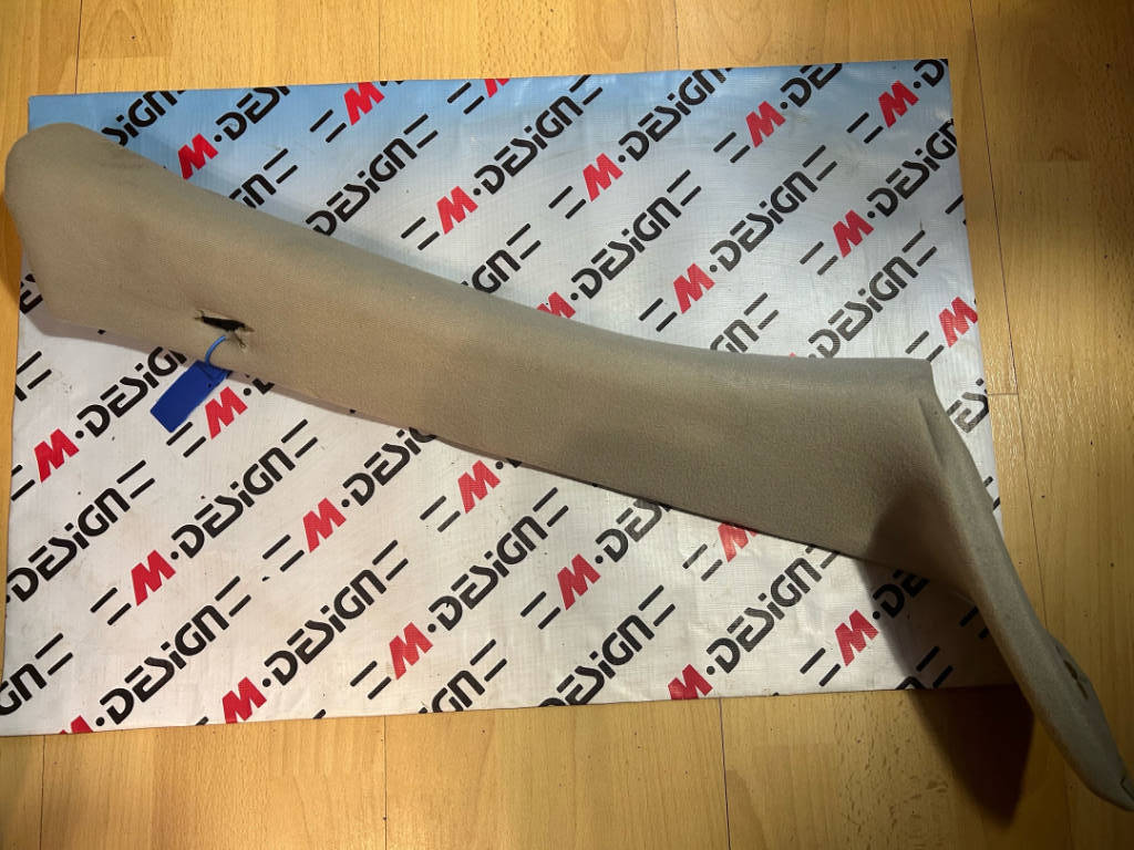 Обшивка передней стойки BMW e81 e82 51436978630