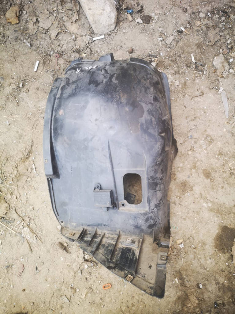 Подкрылок правый передний BMW E92