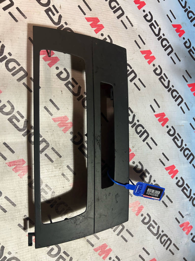 Накладка центральной консоли Bmw E90 51459120979