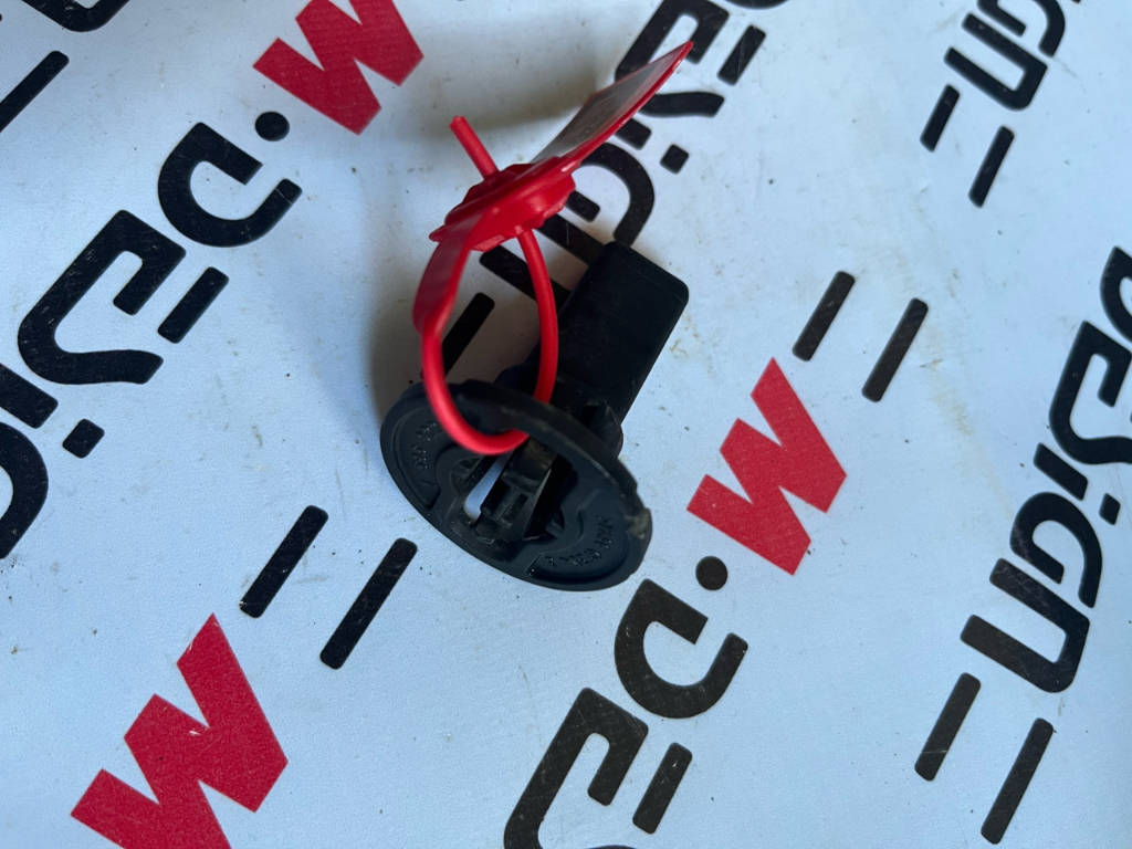 Кронштейн Вх BMW 17117596922