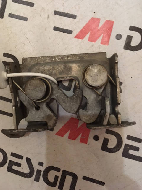 Замок капота BMW E87 E88 51237115229