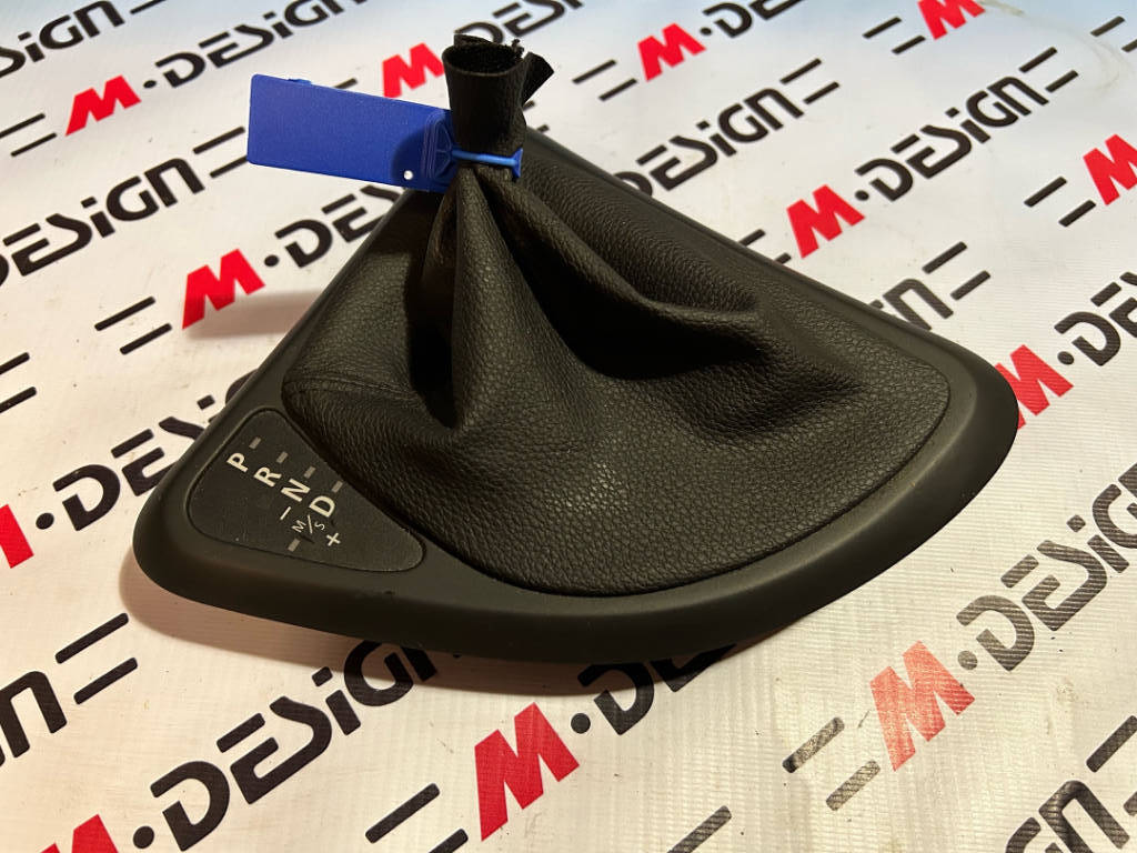 Декоративная накладка селектора с кожухом Bmw 1-Series E88 51167078567