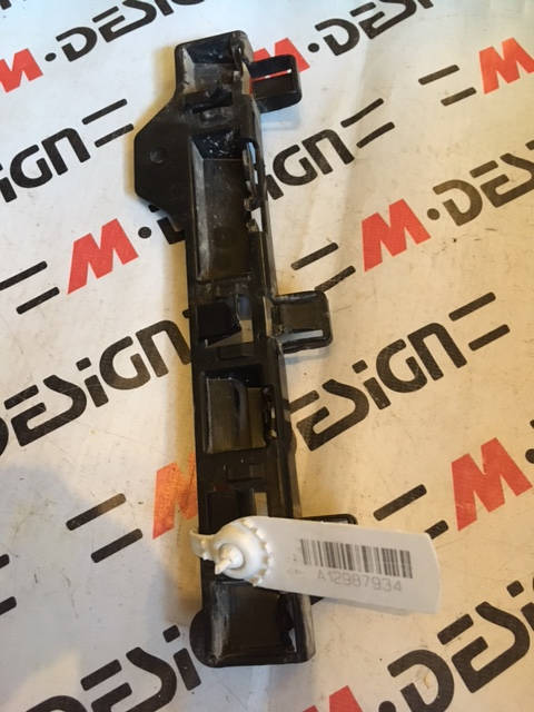 Кронштейн крепления порога передний правый Bmw F30 51777240874