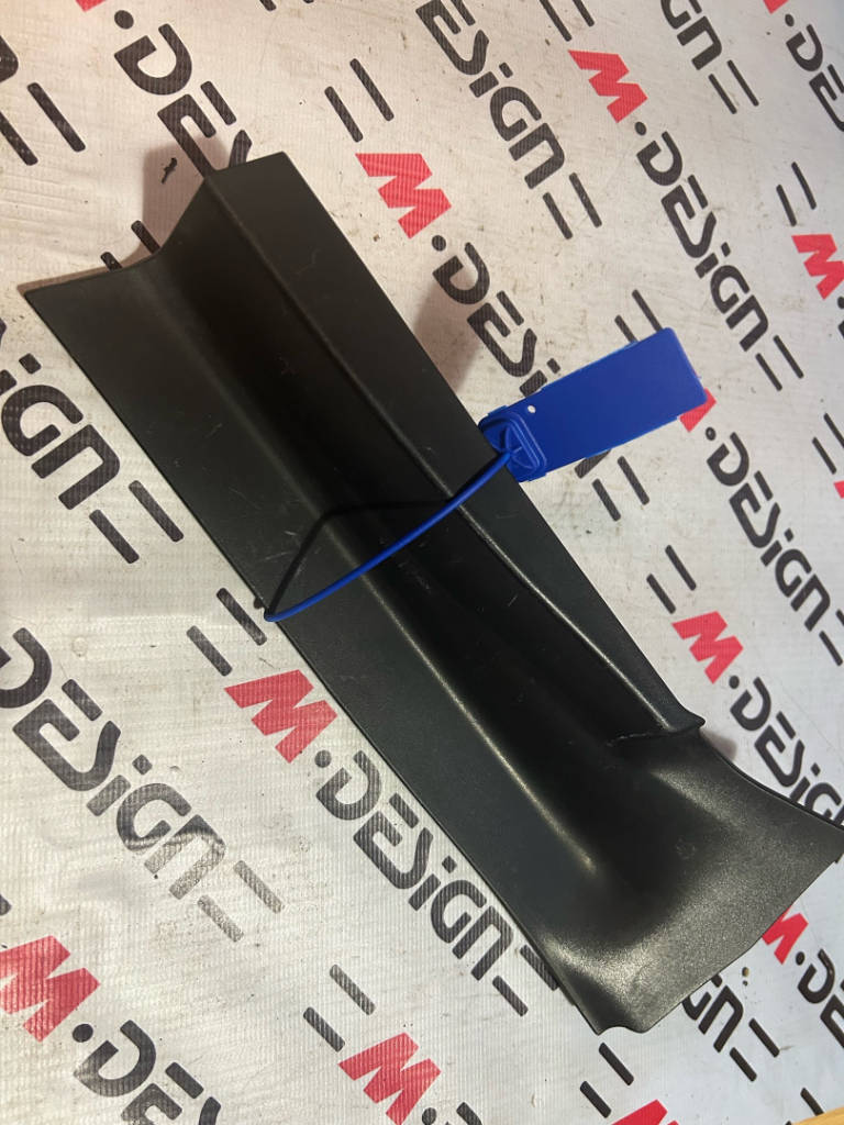 Накладка правая bmw x3