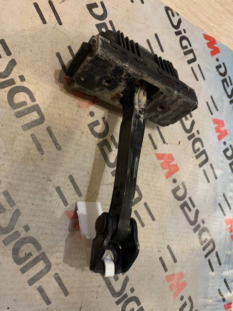 Ограничитель двери Передний BMW E90 51217176807