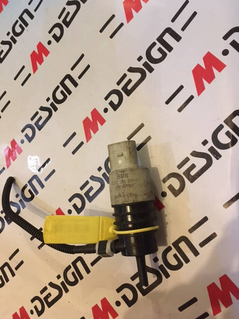 Насос стеклоомывателя лобового стекла BMW 67127298309