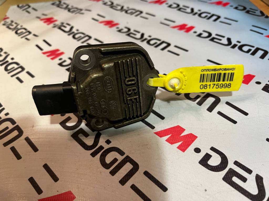 Датчик уровня масла Audi 06E907660