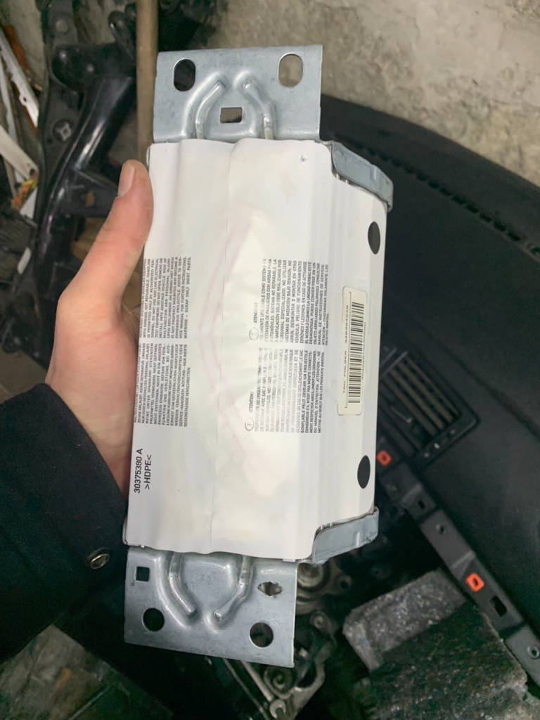 Подушка безопасности пассажирская BMW E87 E82 E81 E88