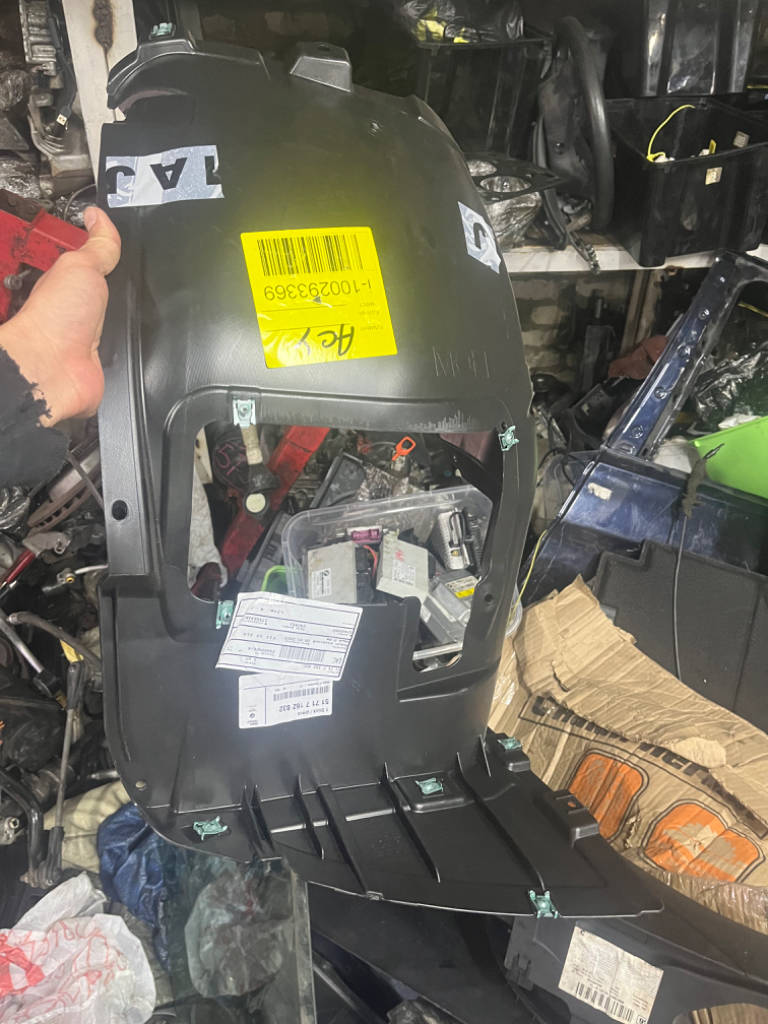 Подкрылок bmw e92 m пакет 51717162832