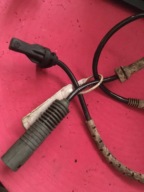 Датчик ABS передний BMW E82 34526870075