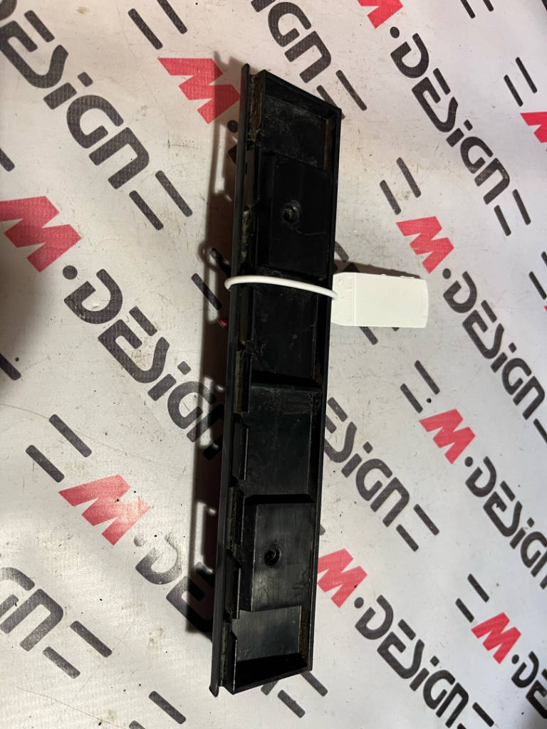 Li Планка крепления bmw 51777169979