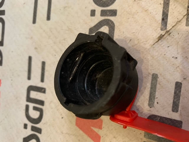 Заглушка радиатора BMW F30 17127799184