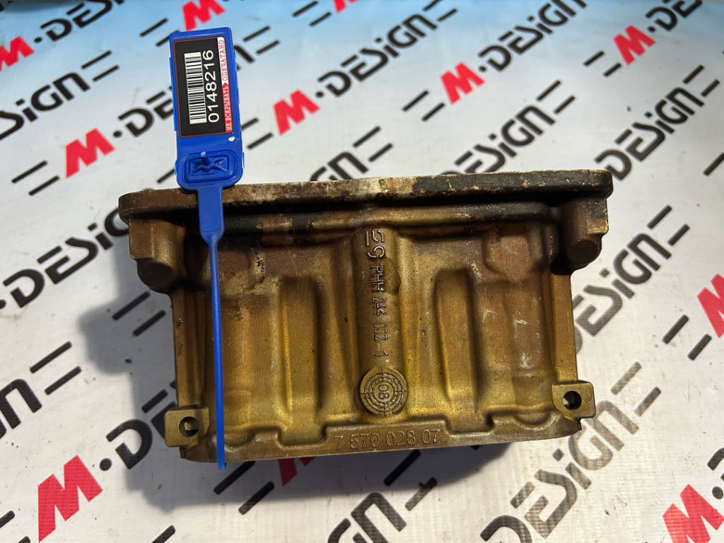 Вставка в гнездо свечи BMW E82 E88 11127570028