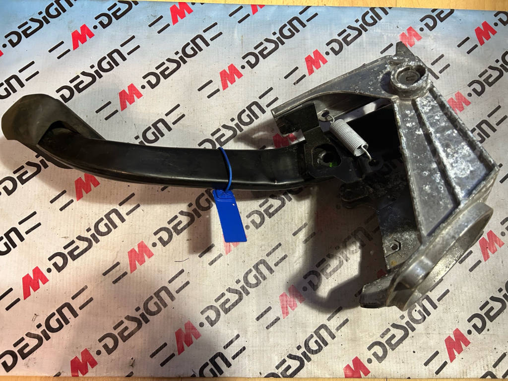 Педаль тормоза BMW