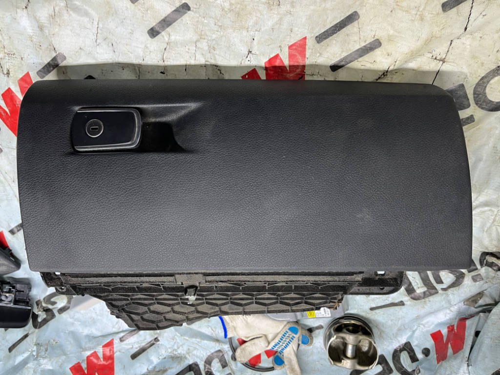 бардачок вещевой ящик BMW F30