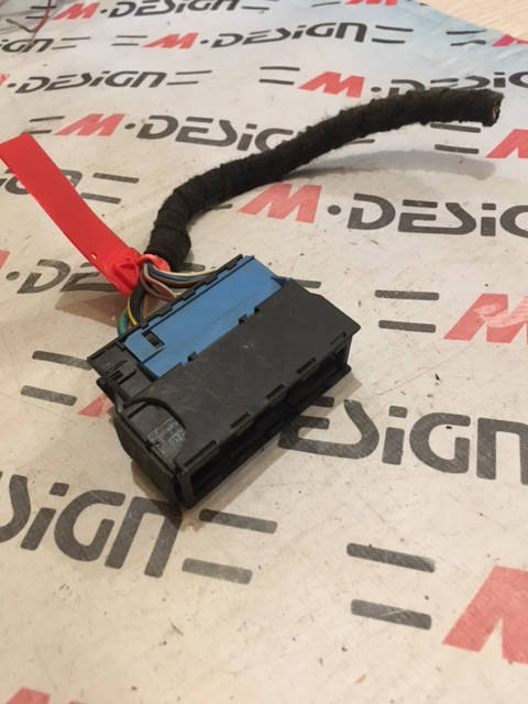 Фишка передней двери BMW E82 E87 E90