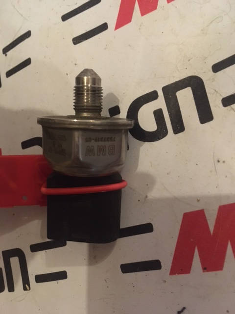 Датчик давления топлива BMW E90 N43 N53 N63 13537537319