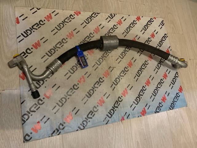 Трубка кондиционера Bmw E88 64509209742