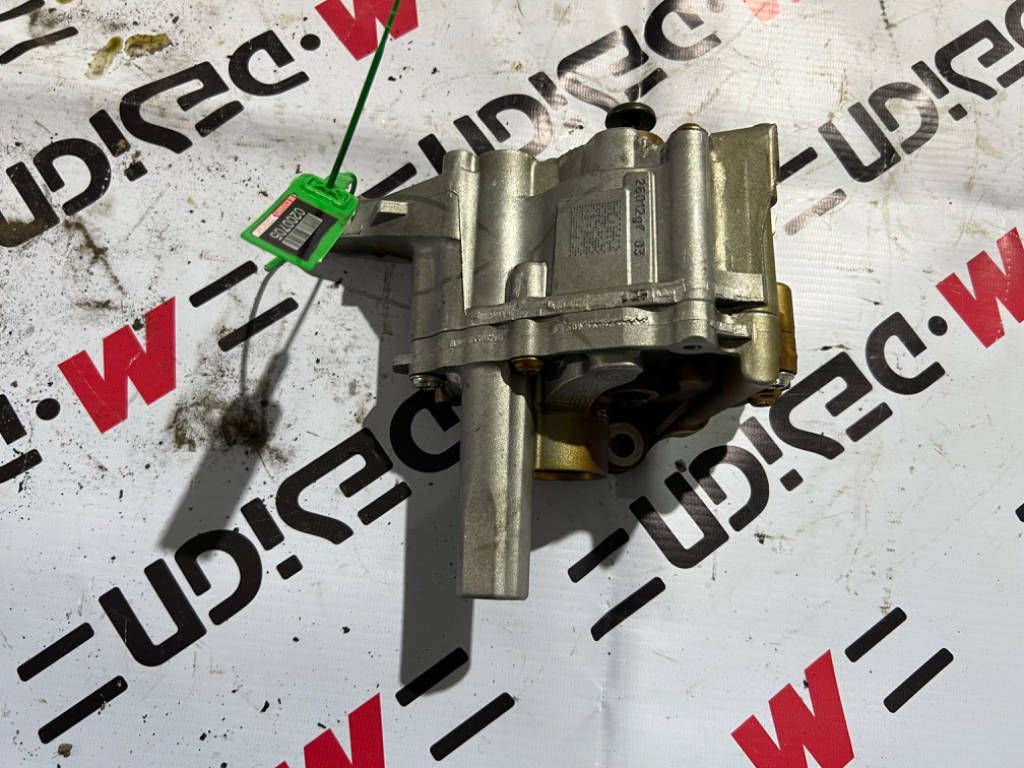 Насос масляный