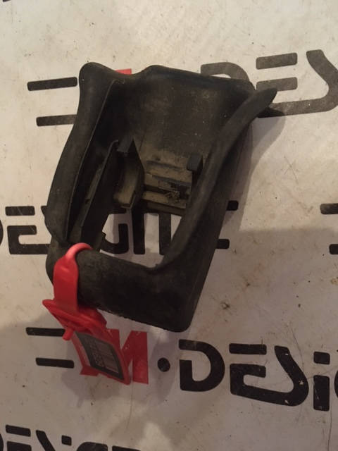 Уплотнитель ограничителя передней двери правой BMW 1 E82 E88 51217070376