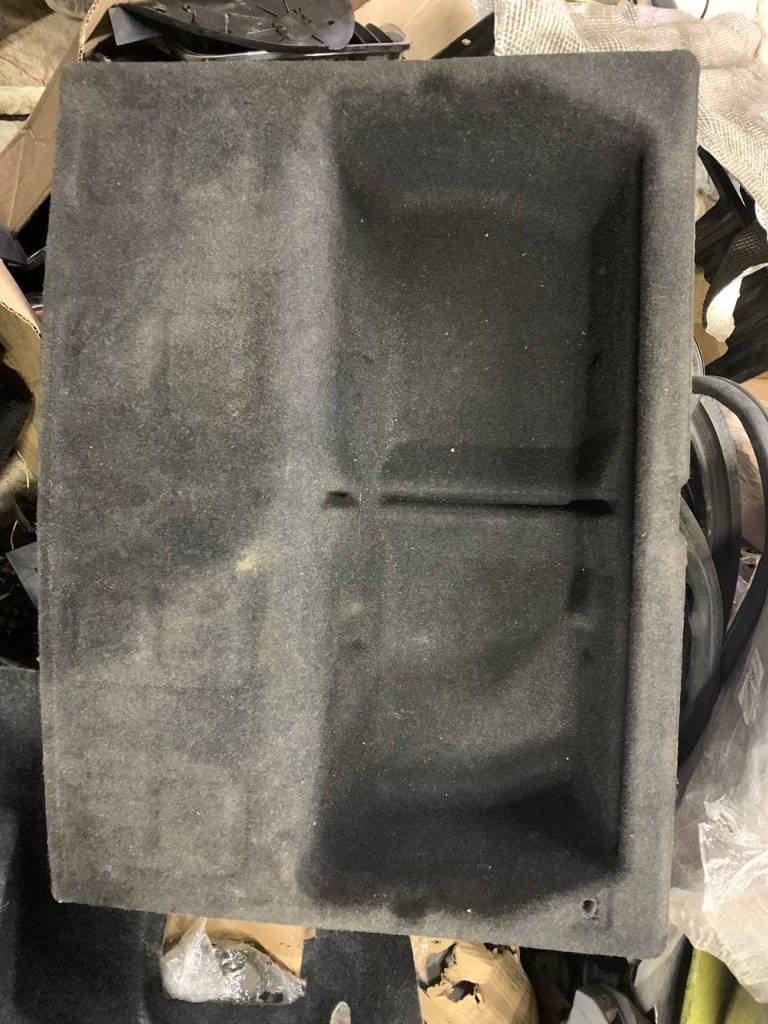 Поддон багажного отделения BMW F30