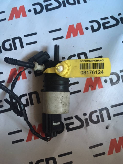 Насос стеклоомывателя лобового стекла (с фишкой) BMW 67127298309