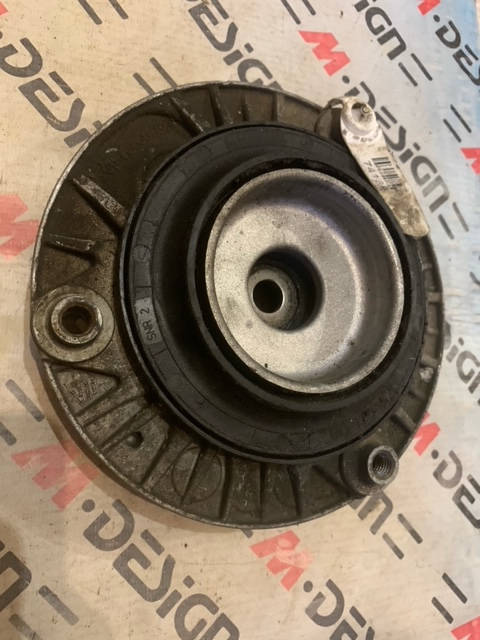 Верхняя опора амортизационной стойки BMW F30 31306863135