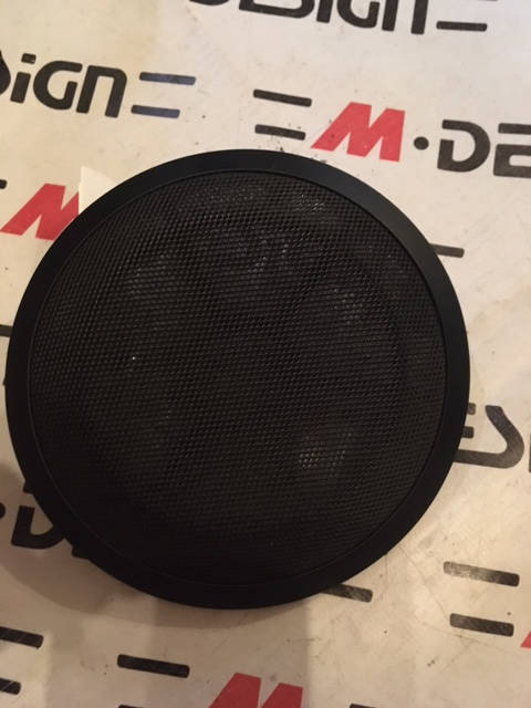 Крышка (Сетка) динамика (1 шт) черные задн лев BMW 3-Series Е92 Е93 51436975511