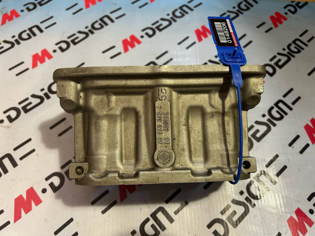 Вставка в гнездо свечи BMW E82 E88 11127570028