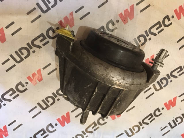 Подушка крепления двигателя BMW E87 E90 22116768799