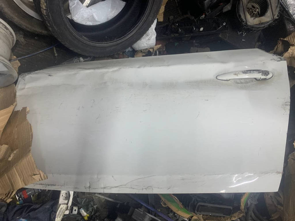 Дверь передняя левая BMW E81 E82