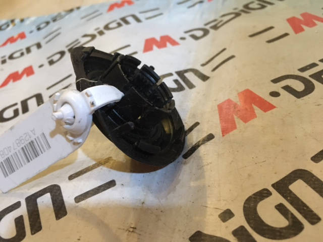 Резинка уплотнения дворников трапеции к планке обтекателя 51717058220 BMW E82 E88