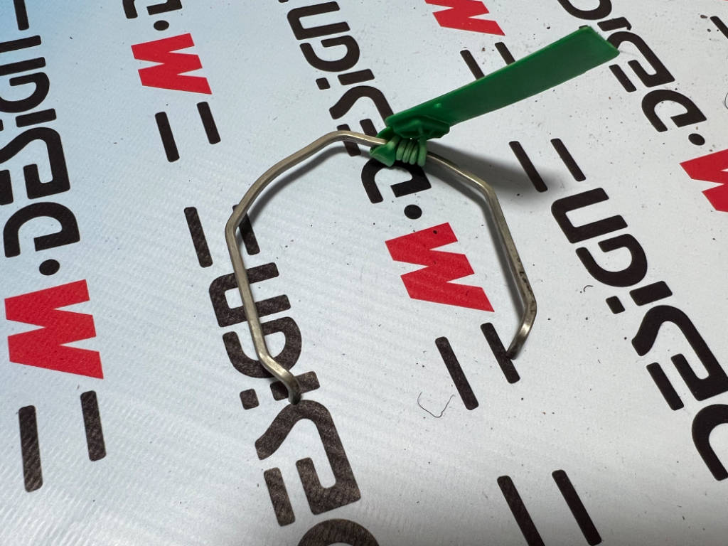 Пружинная скоба