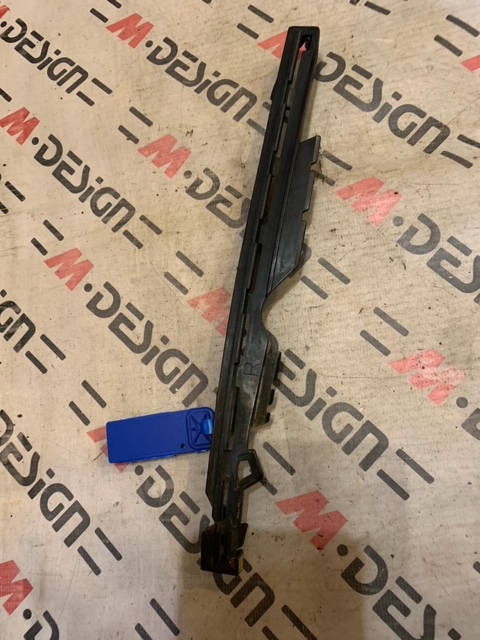 Уплотнитель фары Правый BMW E88 63117187862