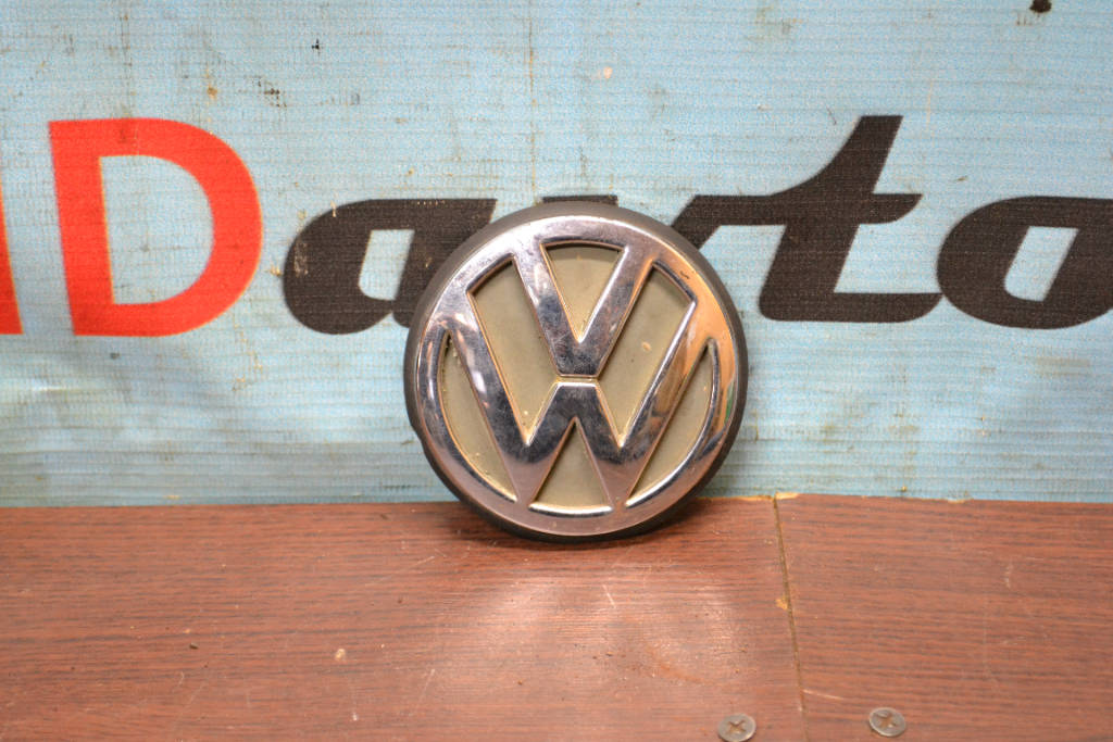 Эмблема багажника Volkswagen Passat B5