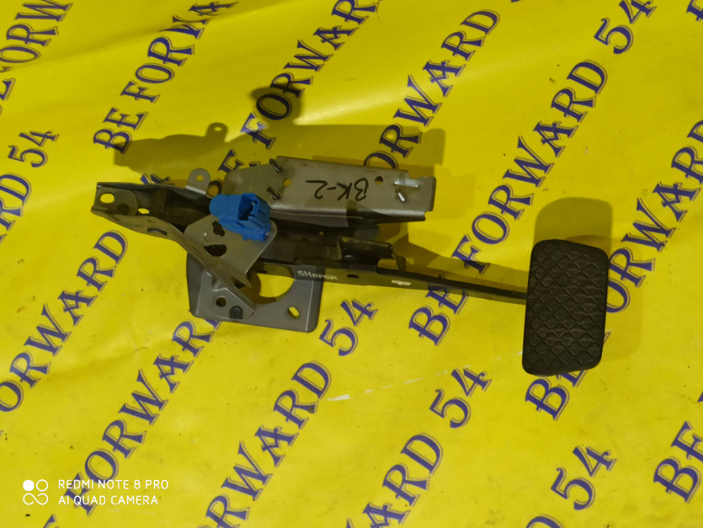 Педаль тормоза пробег 89т.км, BP5H43300C Mazda Axela 2006 BKEP LFVE