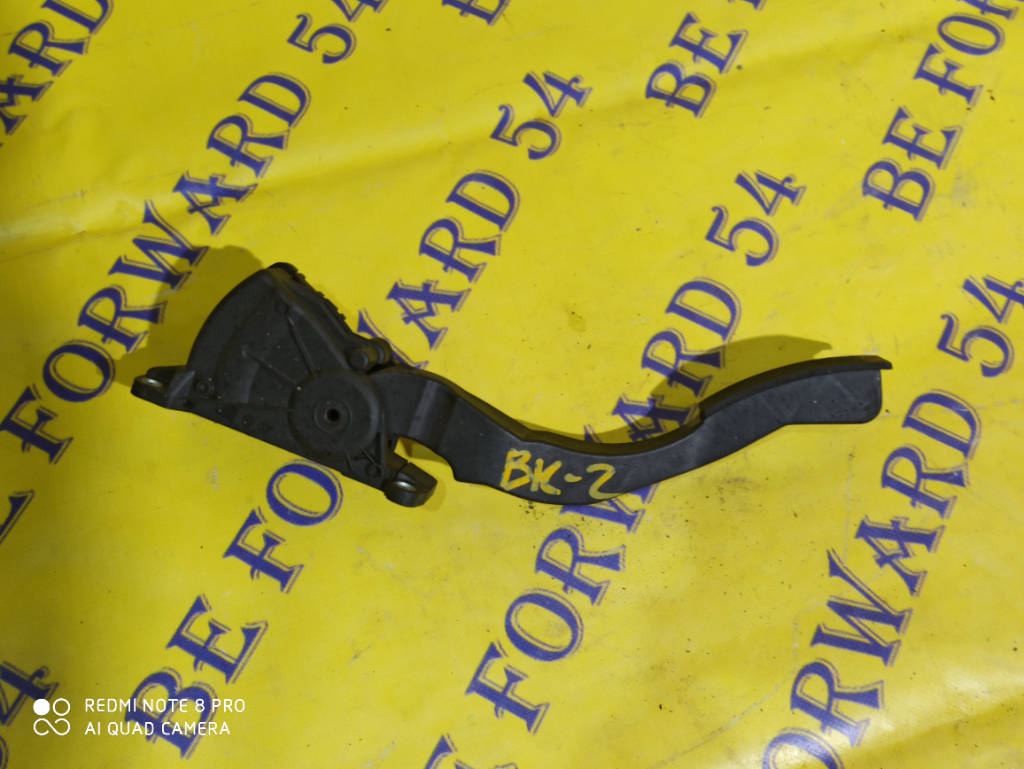 Педаль газа B32H41600B Mazda Axela 2006 BKEP LFVE