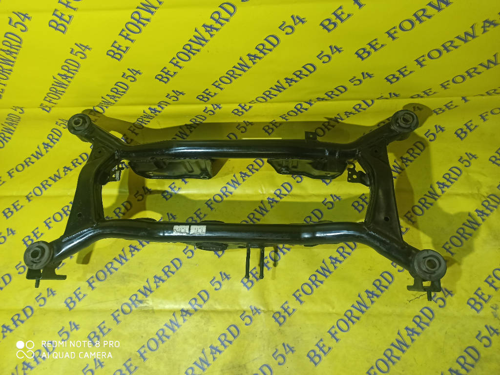 Балка поперечная задняя 554008Х700 Nissan X-Trail 2003 NT30 QR20DE