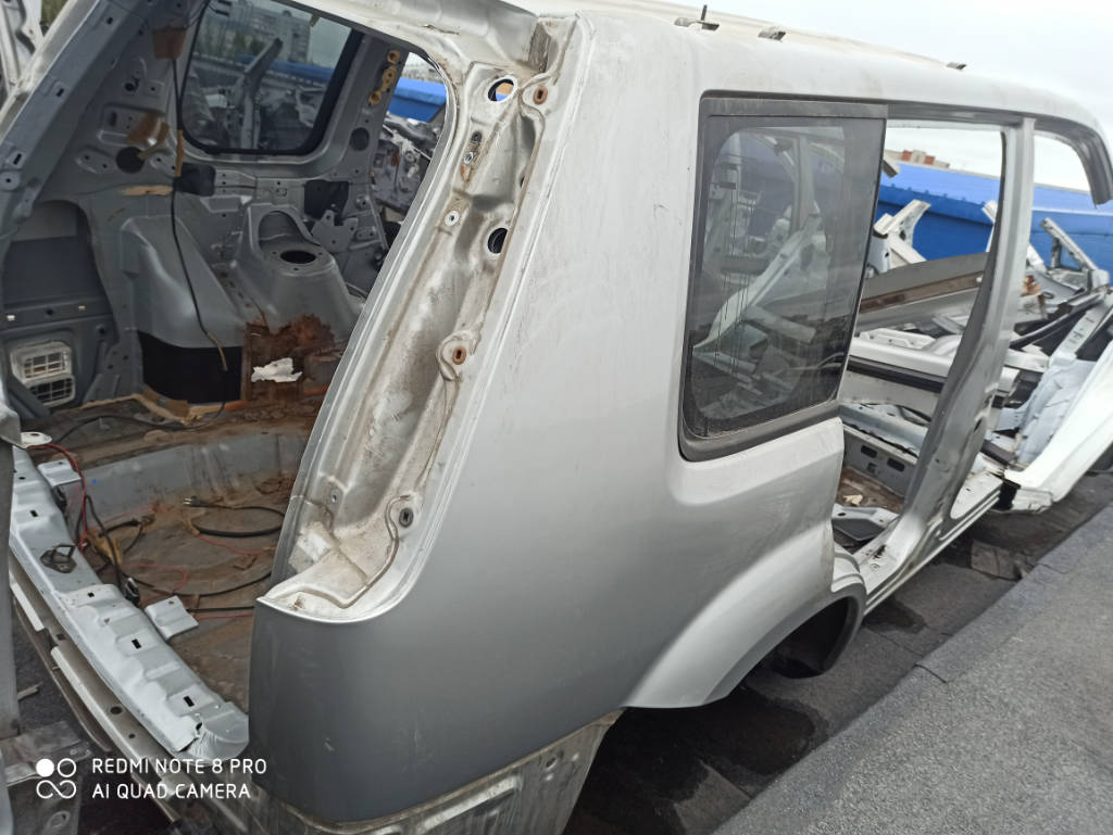 Крыло правое заднее 781008H330 Nissan X-Trail 2004 NT30 QR20DE