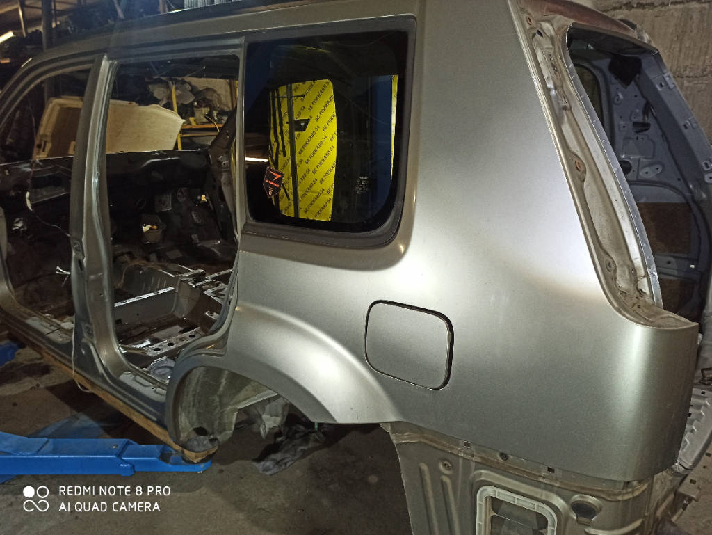Крыло левое и правое заднее распил по переду, 781018H330 Nissan X-Trail 2003 NT30 QR20DE