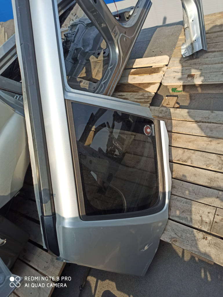 Стойка кузова правая 764128H330 Nissan X-Trail 2005 NT30 QR20DE