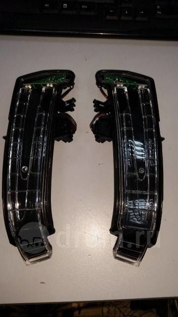 Поворотник слева спереди 388BZL158 MERCEDES E-Class 2009-