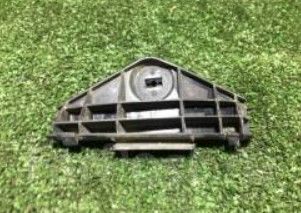 Кронтейн бампера Toyota Ipsum 2001-2009 5215728020 ACM20
