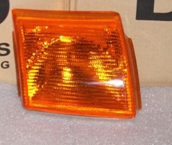 Поворотник левый передний 183159012B Ford Transit 1986-1991