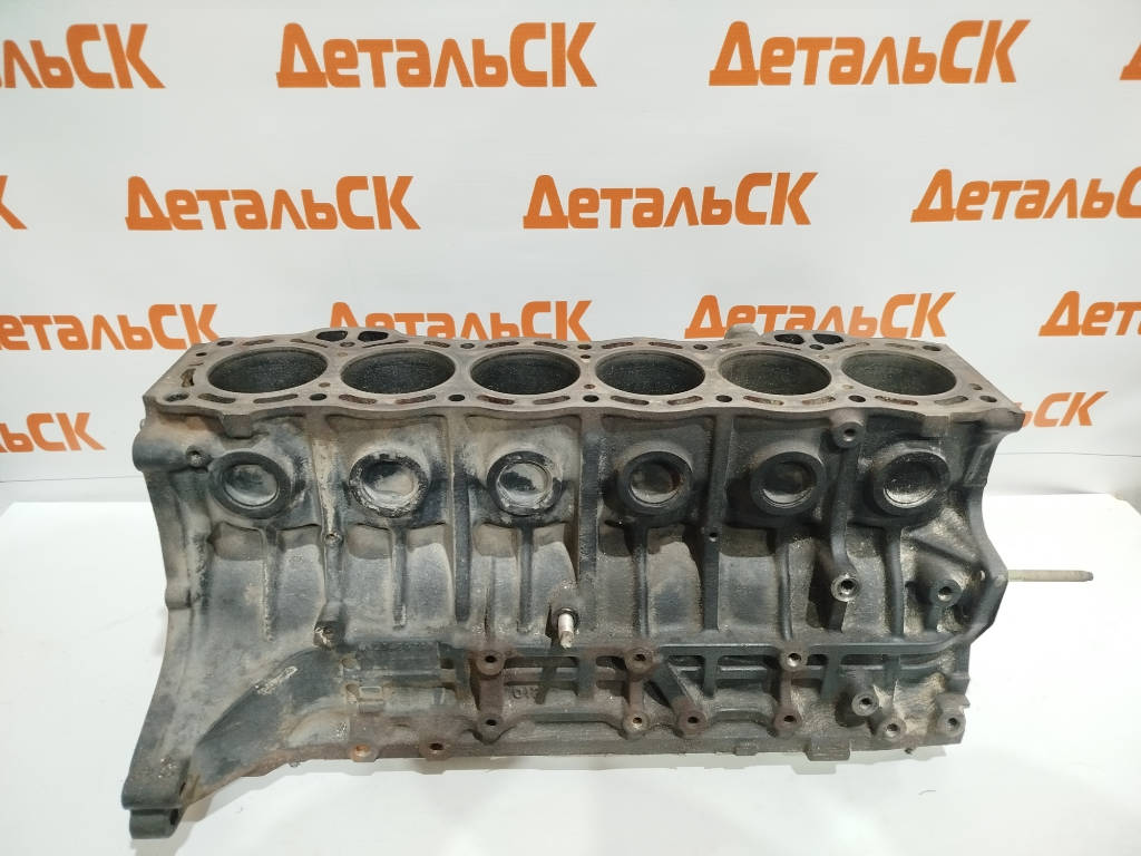 Блок цилиндров 11401-80018 Toyota Mark II GX105 1GFE