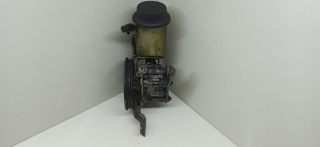 Гидроусилитель руля 4431052050 Toyota Funcargo 2NZFE