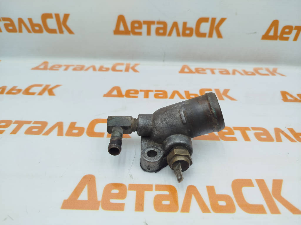 Фланец системы охлаждения 2215142042 Hyundai Terracan D4BH