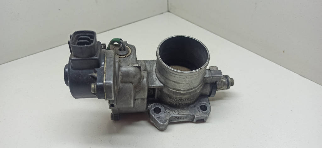 Заслонка дроссельная 8967221020 Toyota Town Ace Noah CR50G 3CT